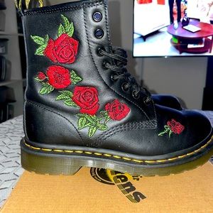 dr martens with red rosé embroidery size 7